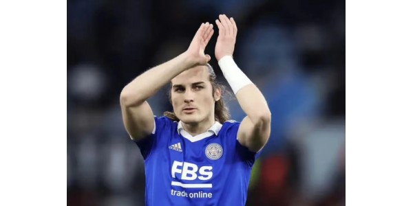 Défenseur du football Caglar Soyuncu